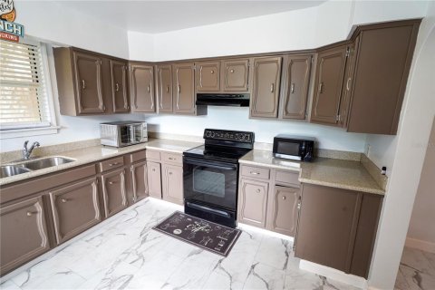House in Daytona Beach, Florida 3 bedrooms, 168.34 sq.m. № 2099010 - photo 25