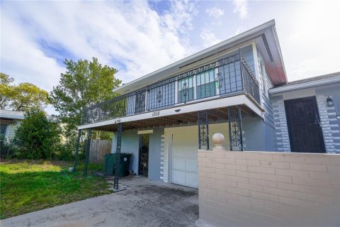 House in Daytona Beach, Florida 3 bedrooms, 168.34 sq.m. № 2099010 - photo 3