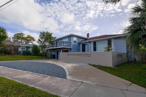 House in Daytona Beach, Florida 3 bedrooms, 168.34 sq.m. № 2099010 - photo 2
