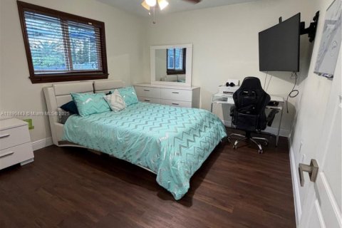 Casa en venta en Homestead, Florida, 4 dormitorios, 206.52 m2 № 1949194 - foto 14