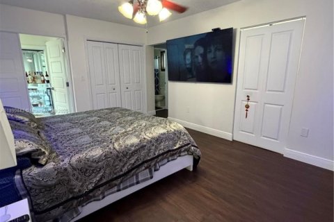 Casa en venta en Homestead, Florida, 4 dormitorios, 206.52 m2 № 1949194 - foto 9