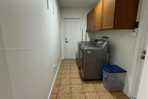 Casa en venta en Homestead, Florida, 4 dormitorios, 206.52 m2 № 1949194 - foto 25