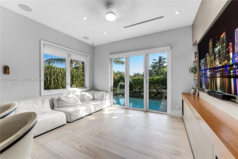 Touwnhouse à vendre à Coral Gables, Floride: 4 chambres, 320.61 m2 № 1998326 - photo 23