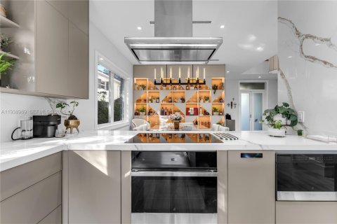 Touwnhouse à vendre à Coral Gables, Floride: 4 chambres, 320.61 m2 № 1998326 - photo 13