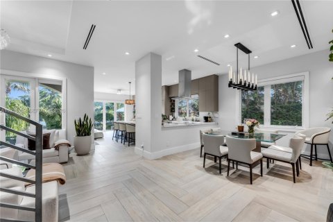 Touwnhouse à vendre à Coral Gables, Floride: 4 chambres, 320.61 m2 № 1998326 - photo 10