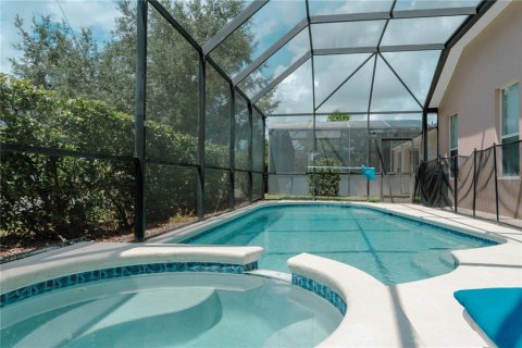 Casa en venta en Kissimmee, Florida, 5 dormitorios, 209.49 m2 № 1910118 - foto 13