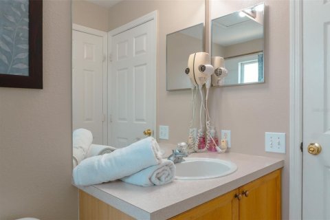 Casa en venta en Kissimmee, Florida, 5 dormitorios, 209.49 m2 № 1910118 - foto 19