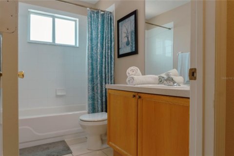 Casa en venta en Kissimmee, Florida, 5 dormitorios, 209.49 m2 № 1910118 - foto 18