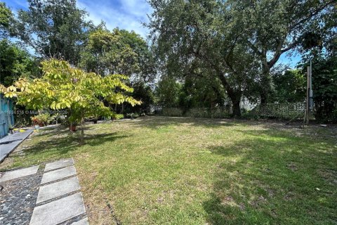Apartment in Miami, Florida 1 bedroom № 1820205 - photo 16