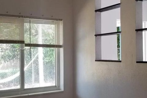 Apartment in Miami, Florida 1 bedroom № 1820205 - photo 6