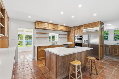 Снять в аренду виллу или дом в Ки-Бискейн, Флорида 7 спален, 361.39м2, № 2003745 - фото 10