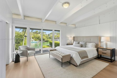 Снять в аренду виллу или дом в Ки-Бискейн, Флорида 7 спален, 361.39м2, № 2003745 - фото 16