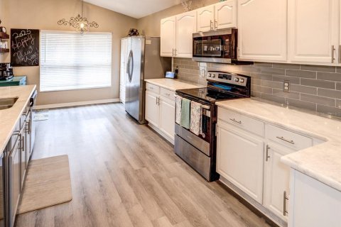 Casa en venta en Lakeland, Florida, 3 dormitorios, 185.9 m2 № 1510215 - foto 3