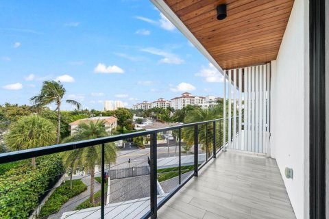 Condo in Palm Beach Shores, Florida, 3 bedrooms  № 2185036 - photo 23