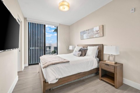 Condo in Palm Beach Shores, Florida, 3 bedrooms  № 2185036 - photo 17