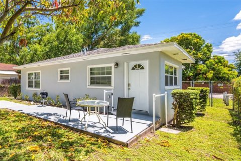Casa en alquiler en Tampa, Florida, 2 dormitorios, 95.78 m2 № 1681135 - foto 15