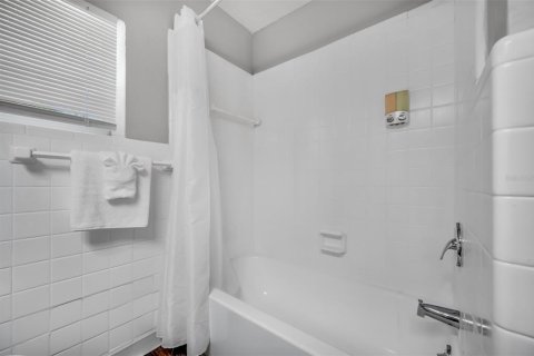 Casa en alquiler en Tampa, Florida, 2 dormitorios, 95.78 m2 № 1681135 - foto 11