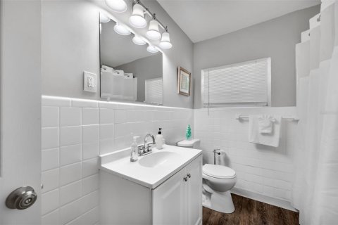 Casa en alquiler en Tampa, Florida, 2 dormitorios, 95.78 m2 № 1681135 - foto 10