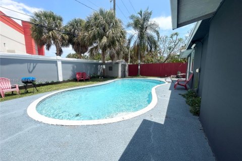 Casa en alquiler en Oakland Park, Florida, 2 dormitorios, 173.82 m2 № 2075442 - foto 17