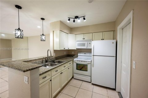 Casa en alquiler en Oakland Park, Florida, 2 dormitorios, 173.82 m2 № 2075442 - foto 9