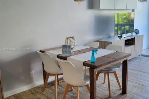 Apartamento en alquiler en Palm Beach, Florida, 1 dormitorio, 49.33 m2 № 1937930 - foto 12