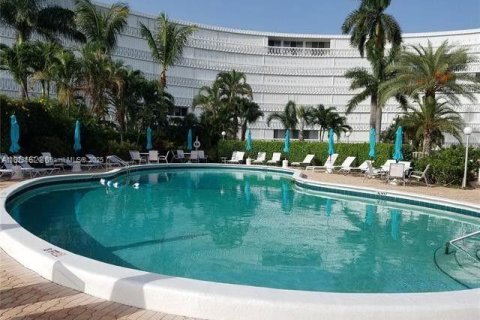 Apartamento en alquiler en Palm Beach, Florida, 1 dormitorio, 49.33 m2 № 1937930 - foto 21