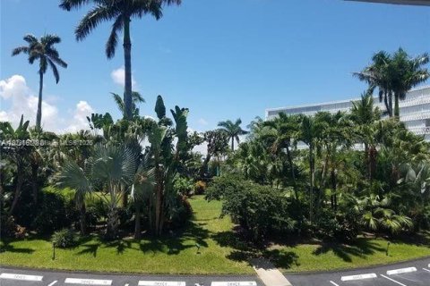Apartamento en alquiler en Palm Beach, Florida, 1 dormitorio, 49.33 m2 № 1937930 - foto 18