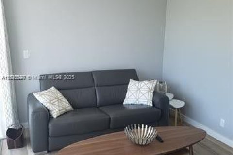 Apartamento en alquiler en Palm Beach, Florida, 1 dormitorio, 49.33 m2 № 1937930 - foto 9