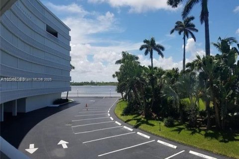 Apartment in Palm Beach, Florida 1 bedroom, 49.33 sq.m. № 1937930 - photo 19