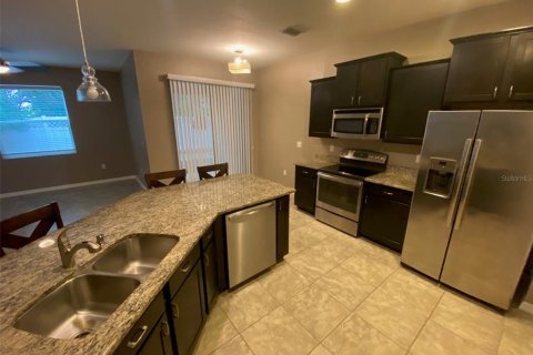 Townhouse in Wesley Chapel, Florida 3 bedrooms, 156.26 sq.m. № 1831791 - photo 8