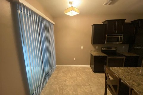 Townhouse in Wesley Chapel, Florida 3 bedrooms, 156.26 sq.m. № 1831791 - photo 5