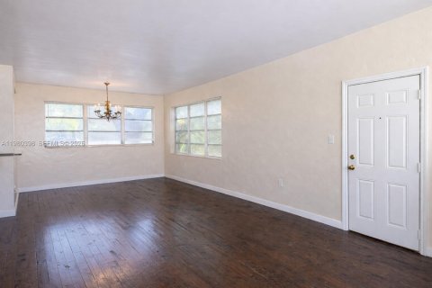 Condominio en alquiler en Miami Beach, Florida, 1 dormitorio, 69.68 m2 № 2043504 - foto 10