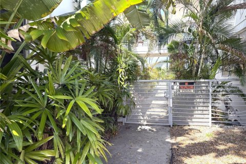 Condominio en alquiler en Miami Beach, Florida, 1 dormitorio, 69.68 m2 № 2043504 - foto 23