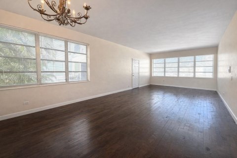 Condominio en alquiler en Miami Beach, Florida, 1 dormitorio, 69.68 m2 № 2043504 - foto 5