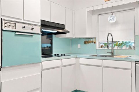 Casa en venta en Saint Petersburg, Florida, 3 dormitorios, 151.62 m2 № 2315083 - foto 16