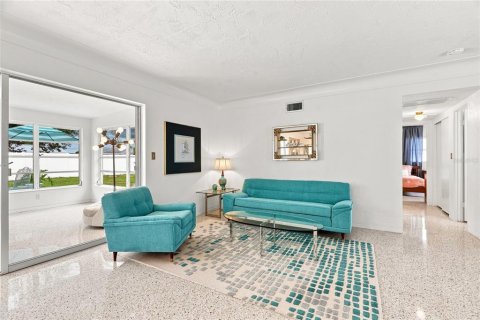 Casa en venta en Saint Petersburg, Florida, 3 dormitorios, 151.62 m2 № 2315083 - foto 7