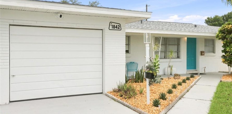 Casa en Saint Petersburg, Florida 3 dormitorios, 151.62 m2 № 2315083