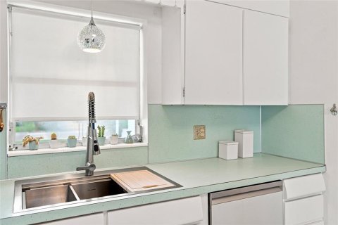 Casa en venta en Saint Petersburg, Florida, 3 dormitorios, 151.62 m2 № 2315083 - foto 17