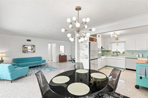 Casa en venta en Saint Petersburg, Florida, 3 dormitorios, 151.62 m2 № 2315083 - foto 13