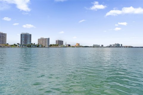 Condominio en alquiler en Miami Beach, Florida, 1 dormitorio, 51.1 m2 № 2009243 - foto 12