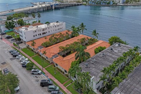 Condominio en alquiler en Miami Beach, Florida, 1 dormitorio, 51.1 m2 № 2009243 - foto 9