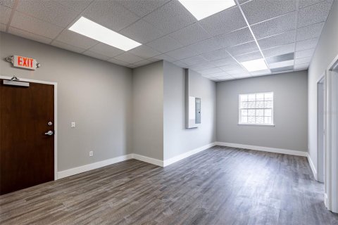 Propiedad comercial en venta en Venice, Florida, 616.78 m2 № 2108797 - foto 20