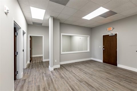 Propiedad comercial en venta en Venice, Florida, 616.78 m2 № 2108797 - foto 18