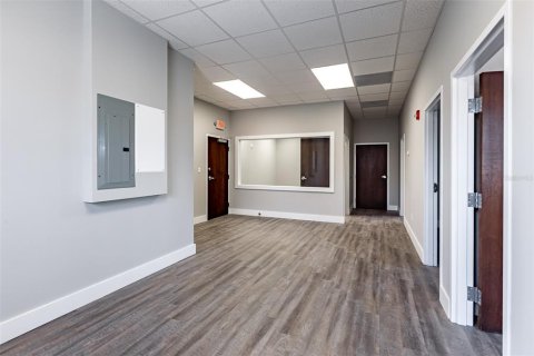 Propiedad comercial en venta en Venice, Florida, 616.78 m2 № 2108797 - foto 24