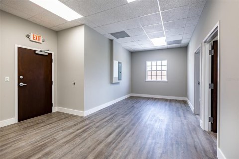 Propiedad comercial en venta en Venice, Florida, 616.78 m2 № 2108797 - foto 12