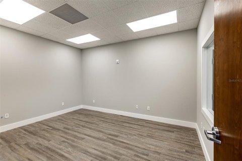 Propiedad comercial en venta en Venice, Florida, 616.78 m2 № 2108797 - foto 21