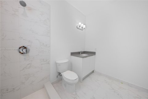 Снять в аренду таунхаус в Флорида-Сити, Флорида 3 спальни, 144.74м2, № 1958538 - фото 25