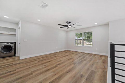 House in Clermont, Florida 6 bedrooms, 285.4 sq.m. № 2199482 - photo 20