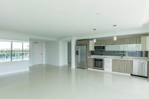 Copropriété à vendre à Miami Beach, Floride: 3 chambres, 121.14 m2 № 2423327 - photo 6