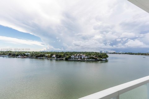 Copropriété à vendre à Miami Beach, Floride: 3 chambres, 121.14 m2 № 2423327 - photo 20